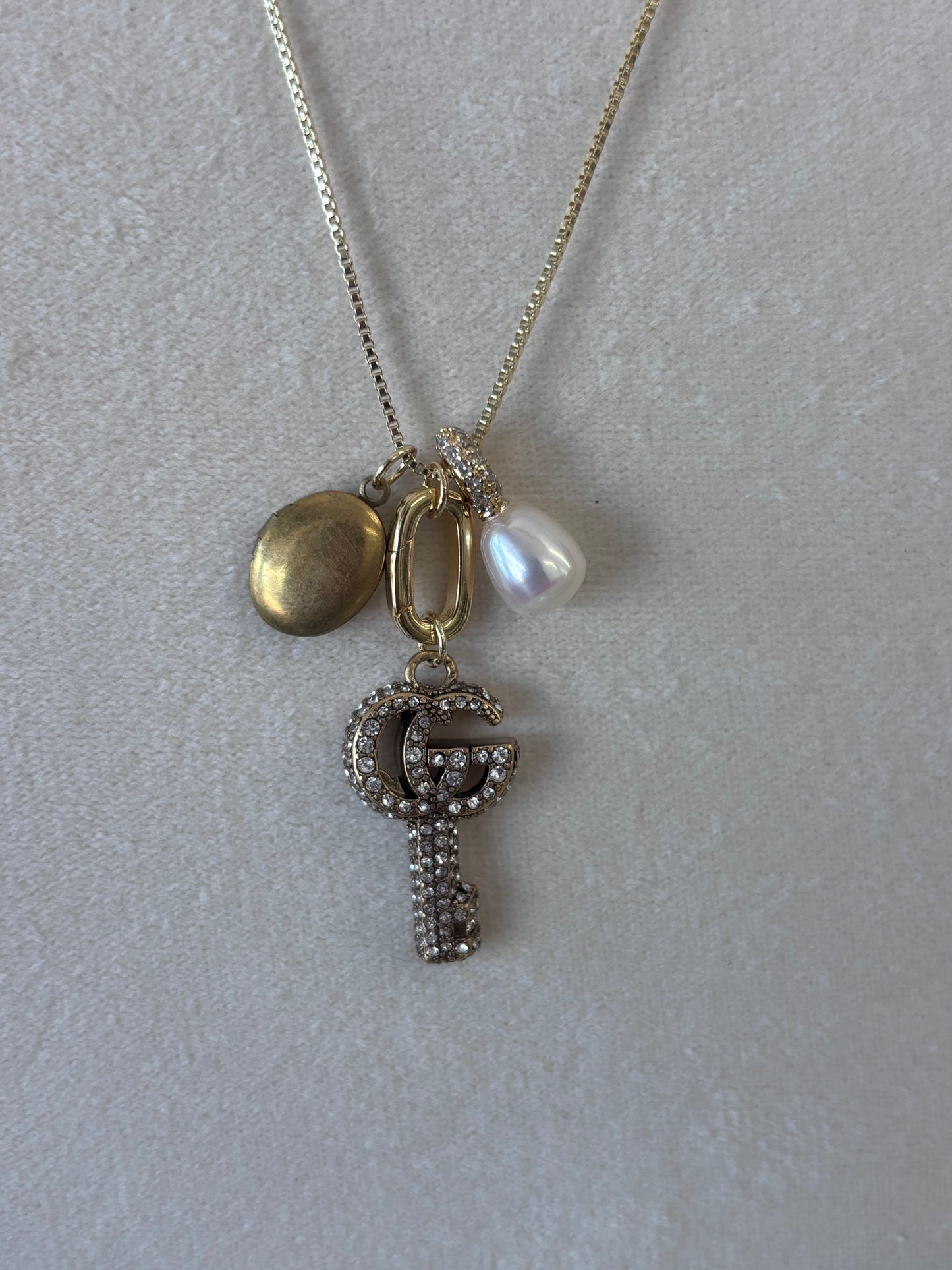 Gucci Key & Pearl Charm Necklace